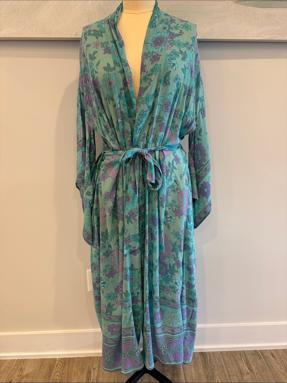 Vintage spell kimono in archived pattern Babushka. Size S/M-Impeccable condition